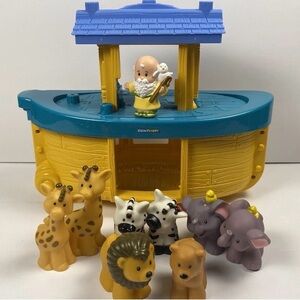 Fisher Price Little People Noahs Ark PlaySet WITH 9 Figurines